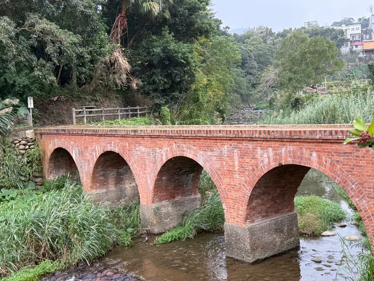 百年紅橋，美吧！