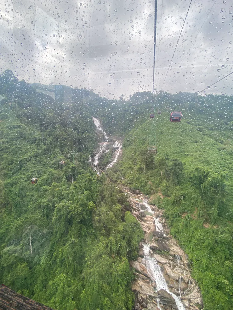 纜車的高度很高，但感覺很安全，視野相當遼闊