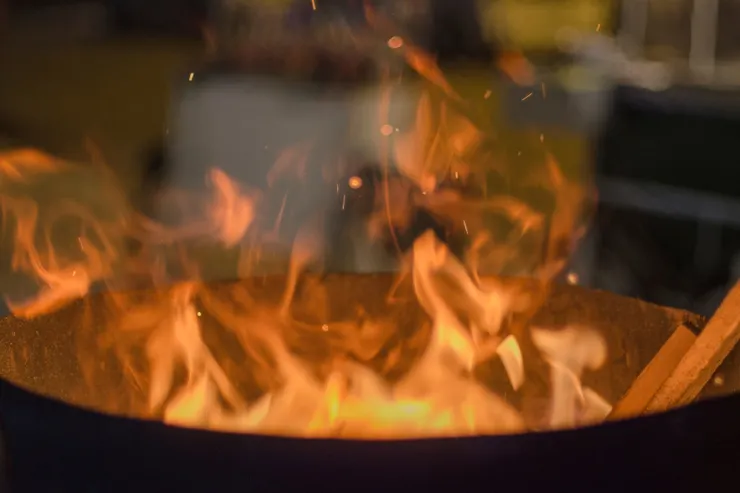 *火焰代表著結束也象徵新生的火苗