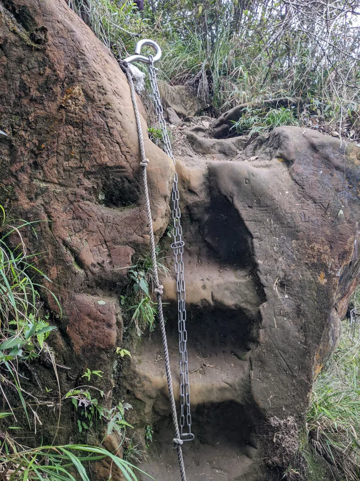 有點斜，須注意重心，上去就到了！