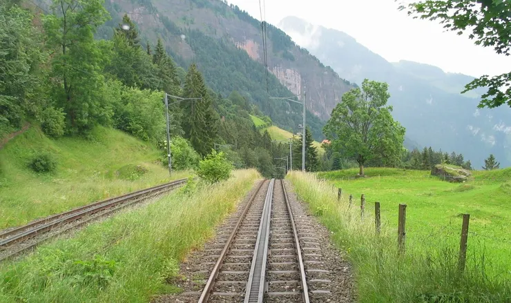 瑞吉山列車（Rigi Railway）歐洲首條齒軌登山鐵路