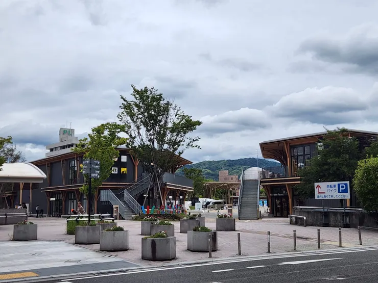 圓頂附近的廣島城門公園