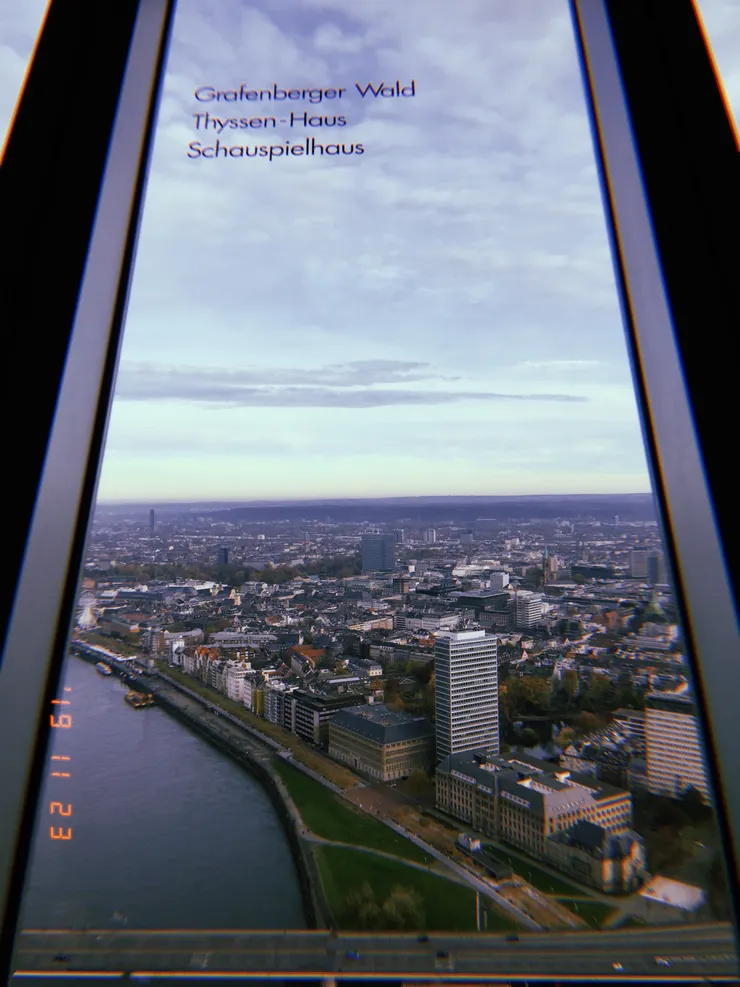 德國杜塞道夫萊茵塔