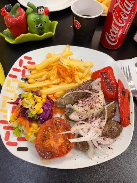 這也是在舊城區,位在苦路上的黎巴嫩餐廳(其實就很一般的中東菜)這個要₪65(台幣快600),真的很夭壽