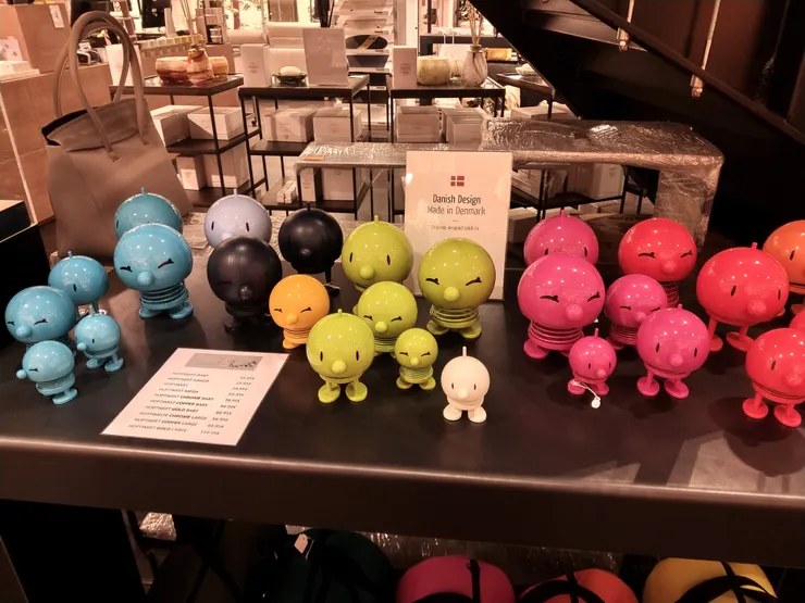 該趟旅行後段來到鹿特丹,看到更多的Hoptimist,顏色更齊全,價錢跟丹麥賣的差不多,甚至有的還更便宜,所以我做了什麼事,大家用腳趾頭想也知道,哈哈!