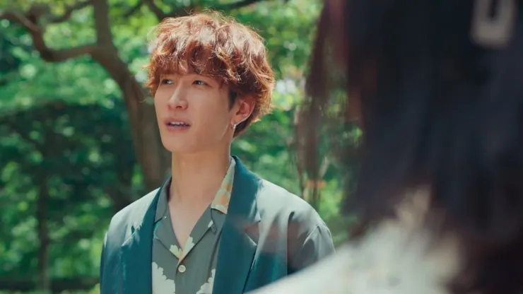 進藤面對八重,狀若輕鬆的袒露自己深埋心底的苦惱