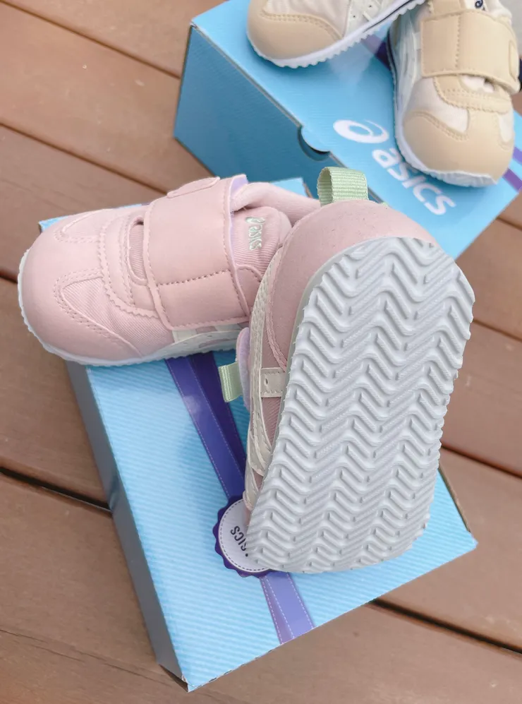 鞋底有止滑、防滑效果