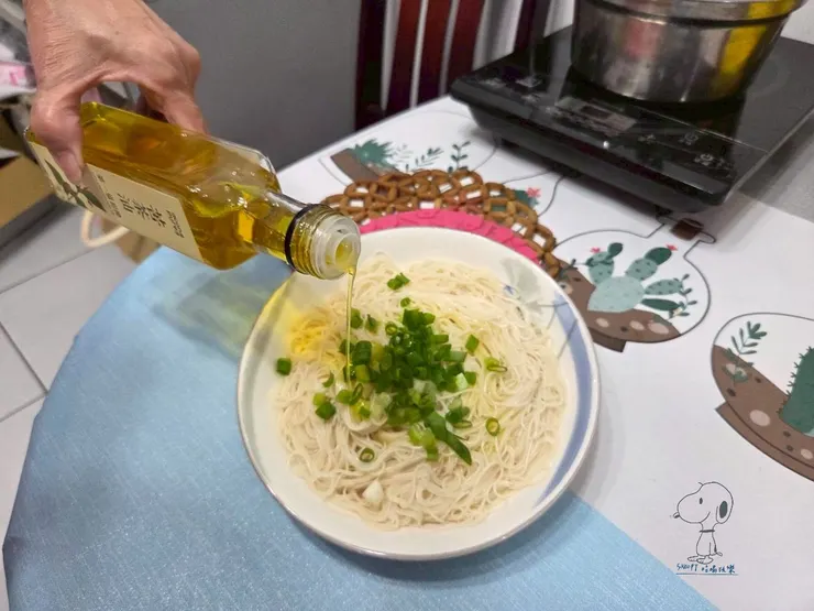 起鍋後淋些許苦茶油