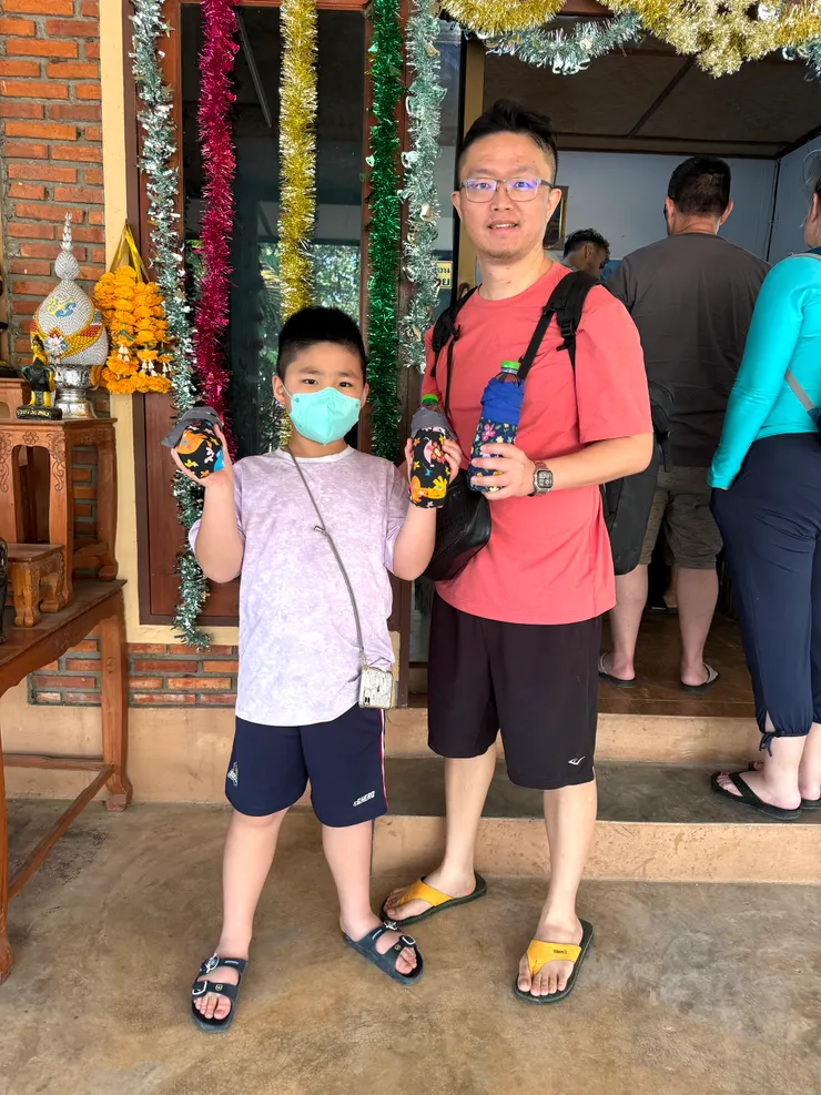 報到後一人可選一個可背式水袋