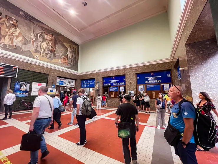 Bratislava 火車站內部部分景觀 shot by Emma@BratiSlava,Slovakia. 07 / 2024 .