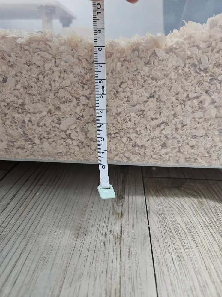 四包木屑就有這麼厚！