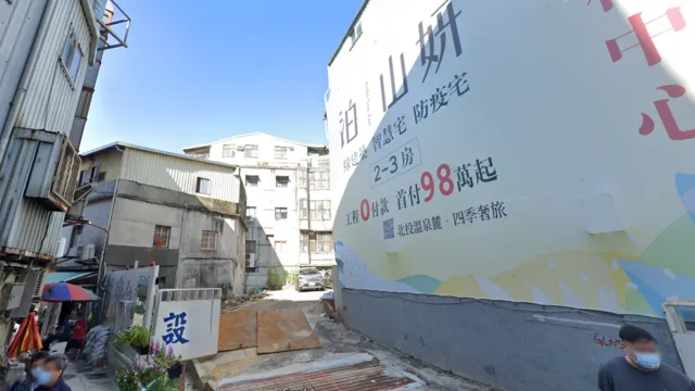 觀察地圖可發現，去年(2022年)10月泊山妍照片顯示，基地似乎毫無動靜。圖／Google Maps