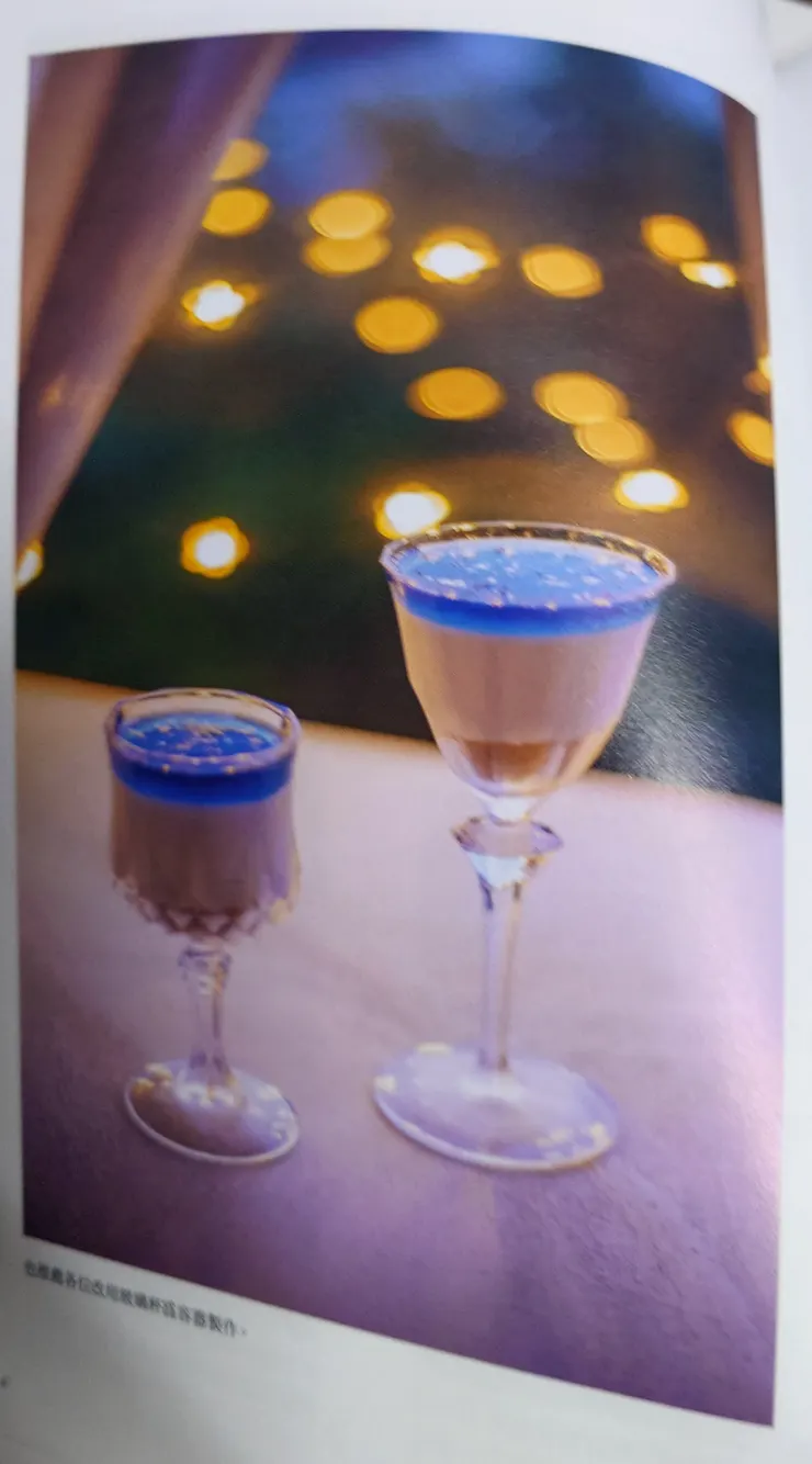 星空生乳酪蛋糕看起來超美的~😀