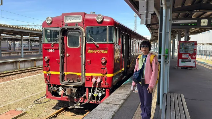 道南漁火鐵道火車也在函館JR站搭乘