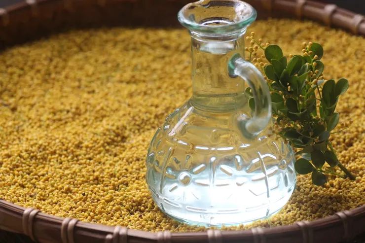 樹蘭純露 據說將樹蘭純露加在清茶裡,可緩解宿醉,是老一輩的解酒秘方