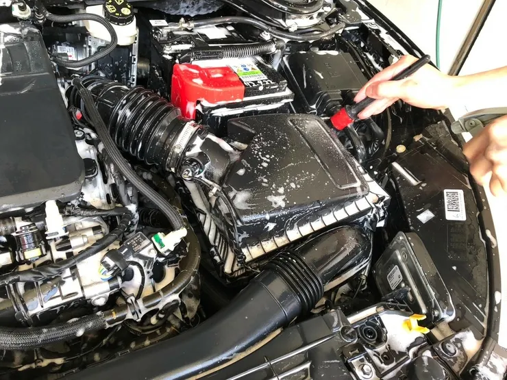 台南汽車美容鍍膜推薦【岫舫車體美研】是我遇過最細節的手工洗車