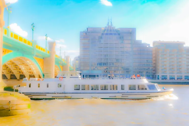 泰唔士河南華克橋一景