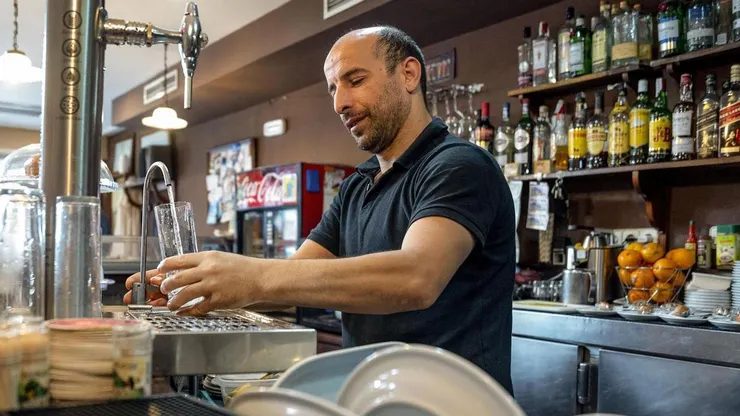 裝潢不華麗，老闆很樸實，可絕對是生活好幫手