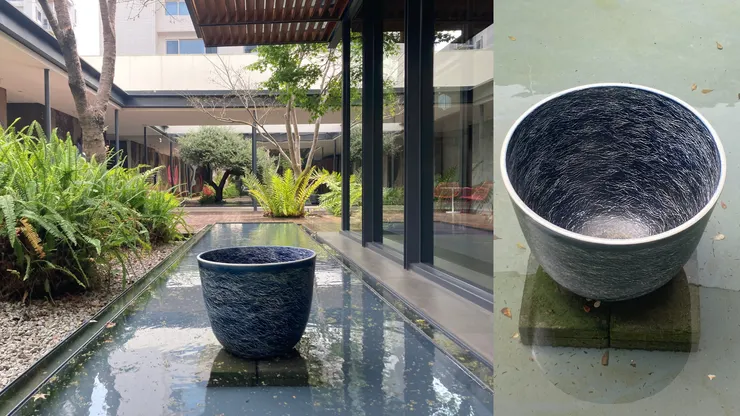 〈無眠夜〉，直徑43x高36cm，陶瓷，2012