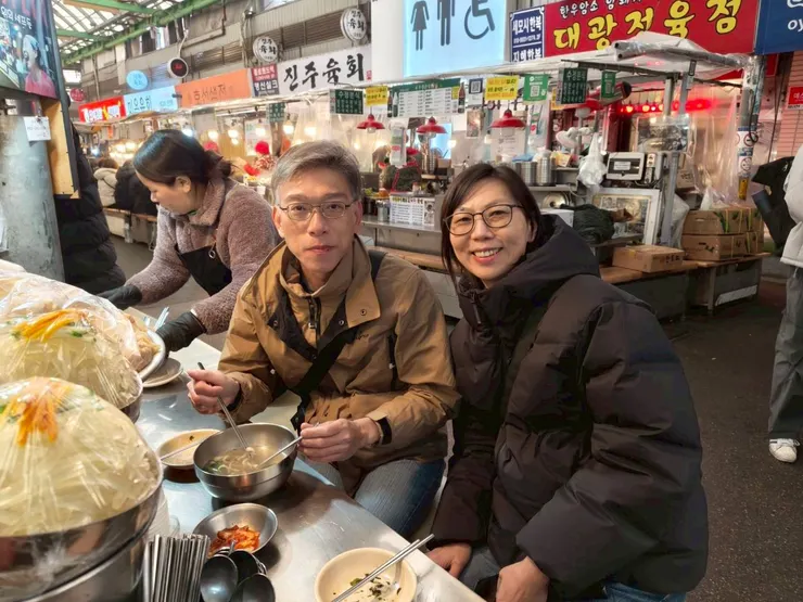 廣藏市場當美食試吃員