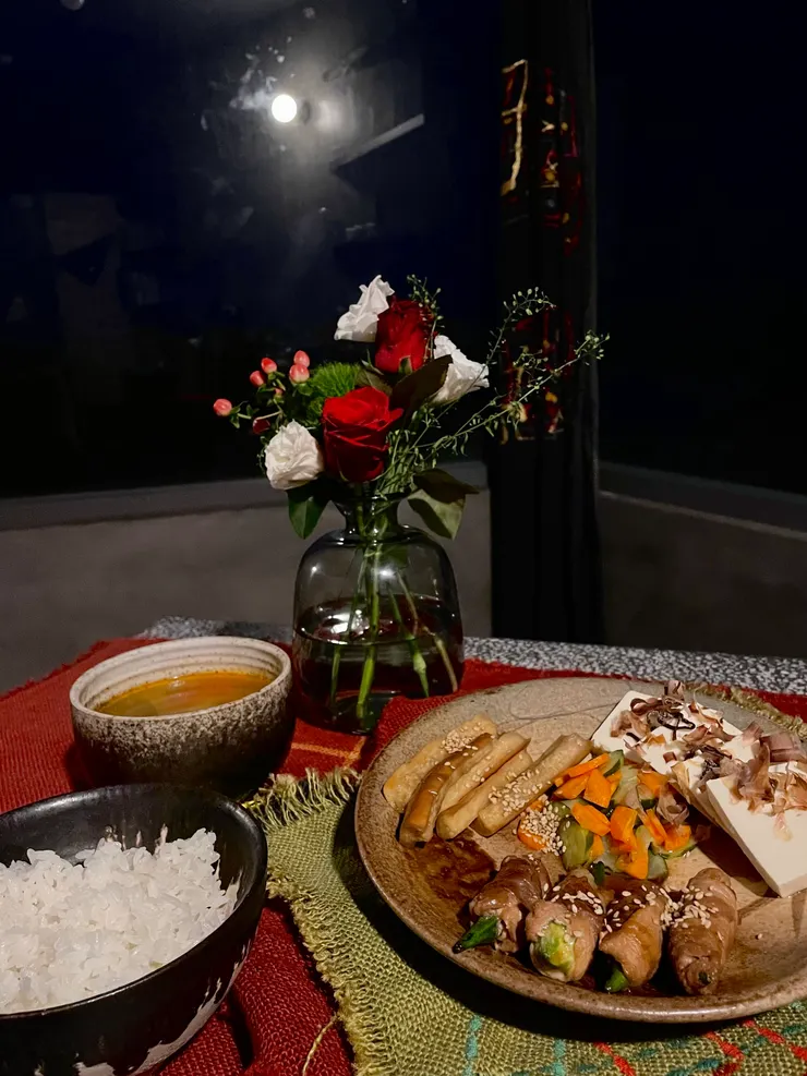 一束花、一頓飯、一扇風景,是我理想生活的樣貌