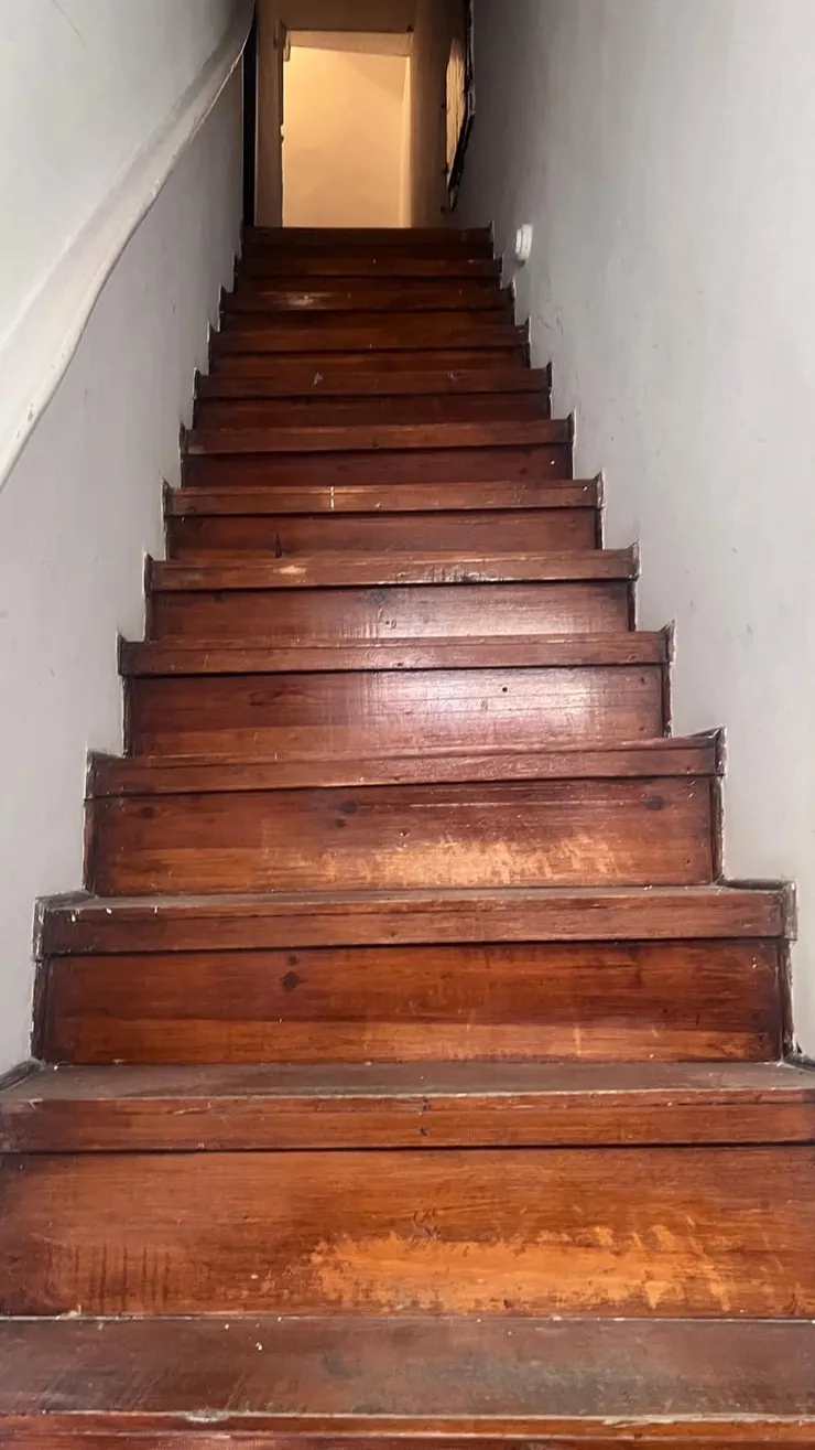 里斯本民宿要爬很陡的階梯