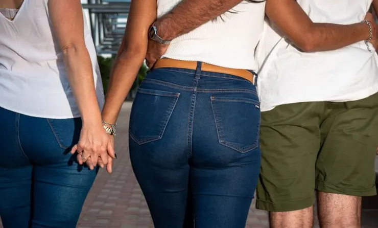 圖說：網友被老婆出軌女生示意圖 來源：canva pro