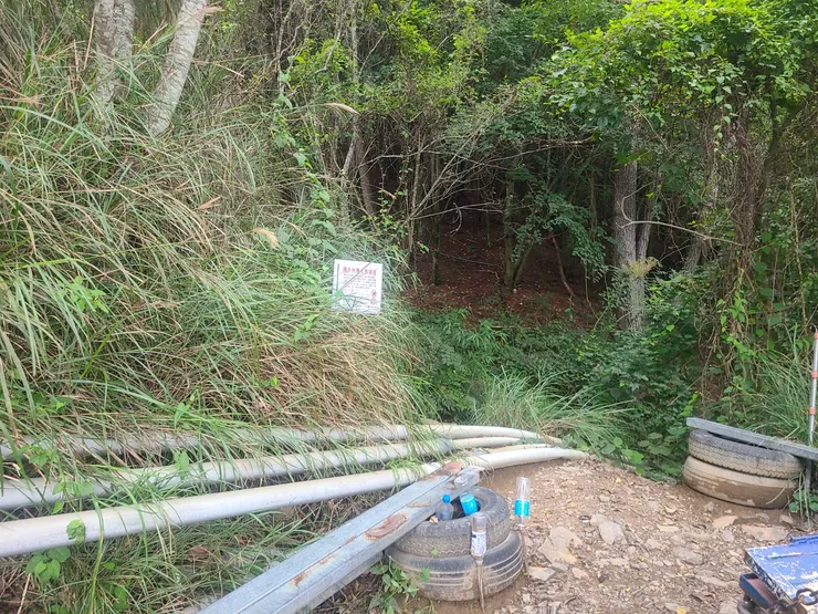 登山口