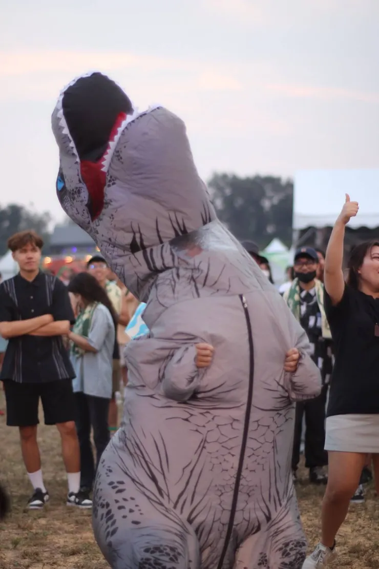 恐龍裝(樂迷 IG:lm850503)