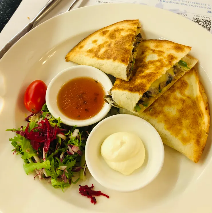 爐烤沙俄瑪起司薄餅～什錦野菇（素食）