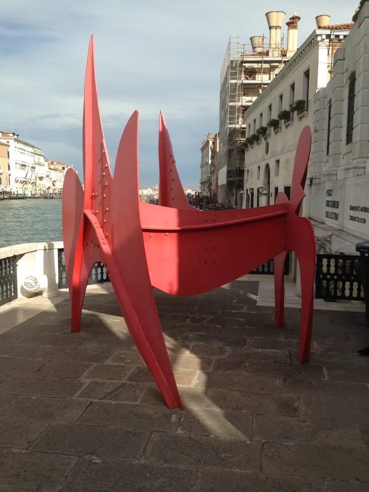 亞歷山大·考爾德名為《The Cow》的作品既前衛又有型，是否像牛呢？