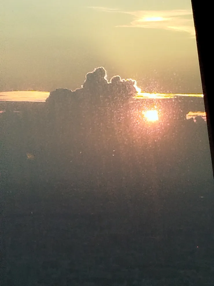 因為霧化，夕陽的拍攝效果不佳