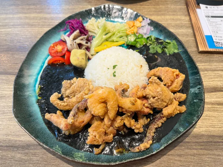 稲町家香料咖哩專門 -極黑系墨魚汁海鮮香料咖哩