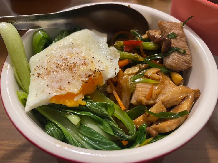 下班後來碗香噴噴又營養均衡的蓋飯吧!