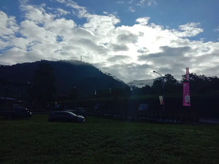 部落的藍天永遠都相當美麗