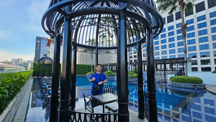 新加坡君樂皇府酒店的游泳池!