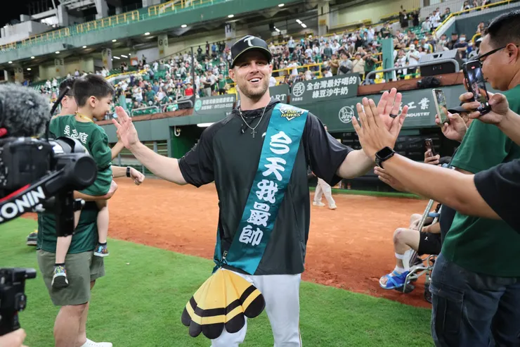 後勁果然後勁十足。（翻攝自台鋼雄鷹臉書）