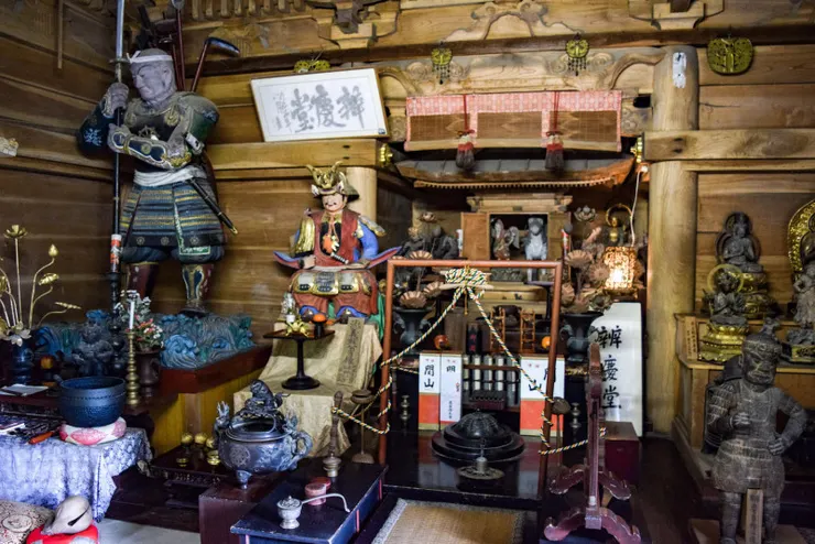 弁慶堂內幾乎等身大的弁慶雕像/照片來源:網頁資訊