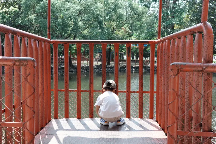 這天陽光很好，孩子很快樂，拍照的爸爸我，希望你能永遠都像今天一樣