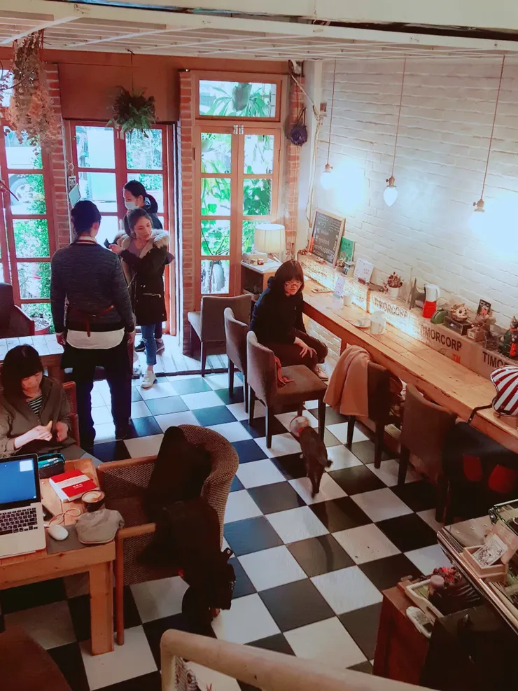 以前的摩德年代一樓，現在已不開放攝影囉！