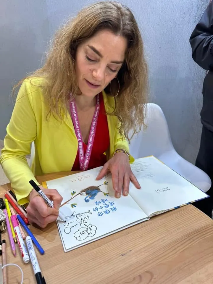 書展剛好巧遇作者；我比我兒子還喜歡她的繪本