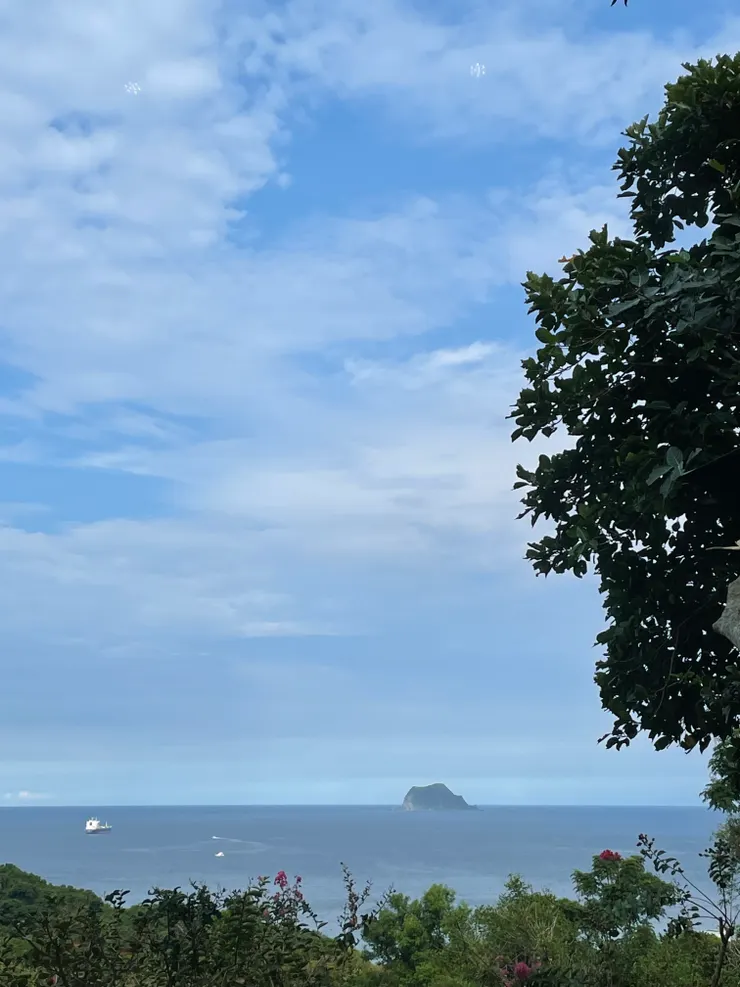 願我們一直晴空。萬里。