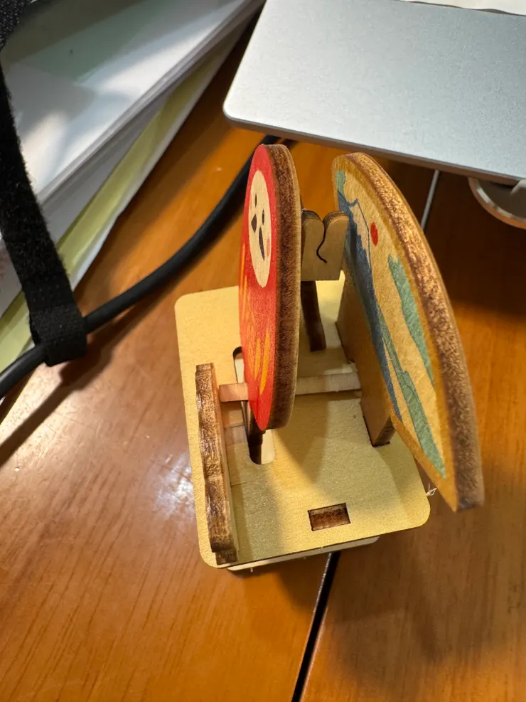 機關側面與夾紙區