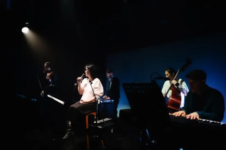 「summer」演出照。／影像提供：立方計劃提供，攝影：陳佩芸