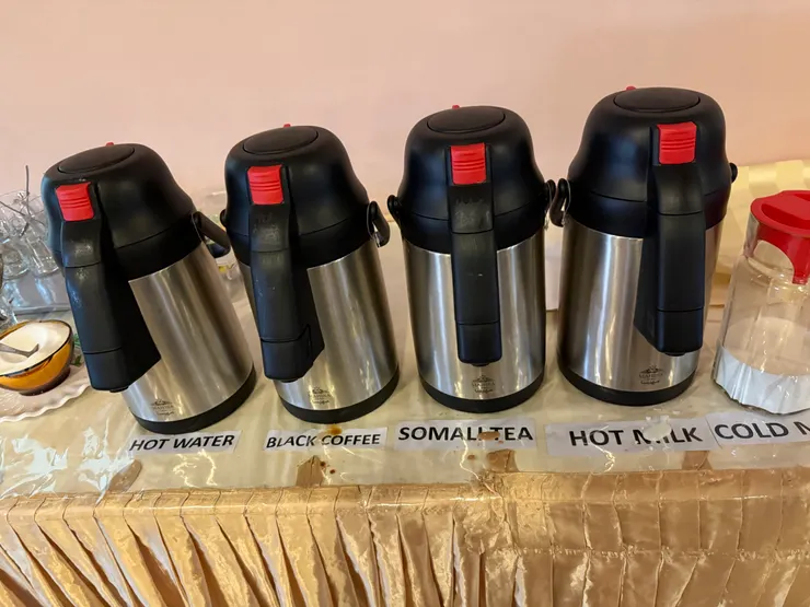 在索馬利蘭喝Somalia tea 基本上是一種香料奶茶 很提神很香當地人會加到很甜