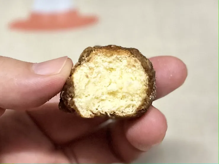 「黑糖旅奴」口感介乎於蜂蜜蛋糕與饅頭之間，濕潤感令人不能停口！