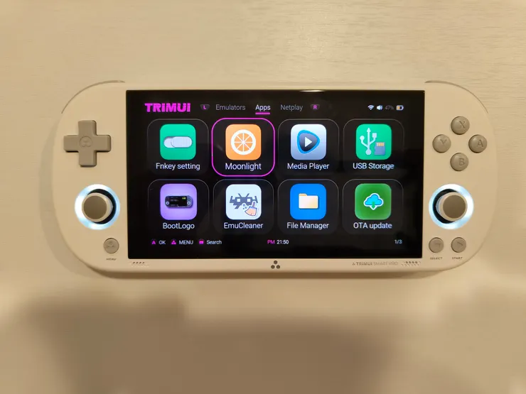 使用Crossmix OS的TRIMUI SMART PRO有Moonlight支援，可以串流遊戲