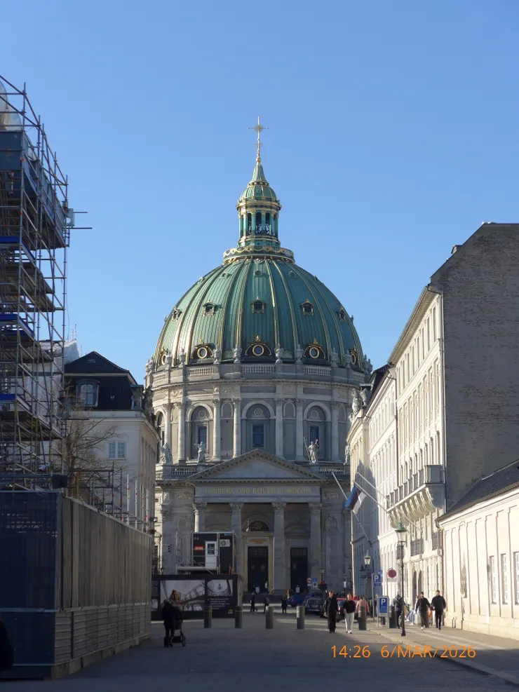 距離皇宮很近的教堂