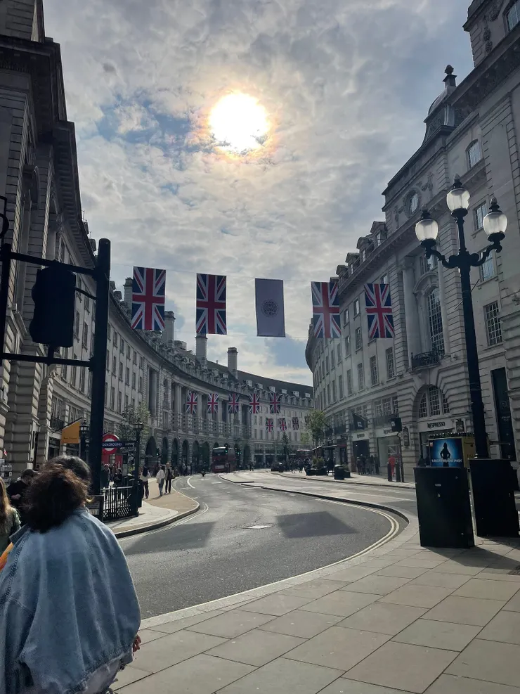 皮卡迪利圓環（Piccadilly Circus）