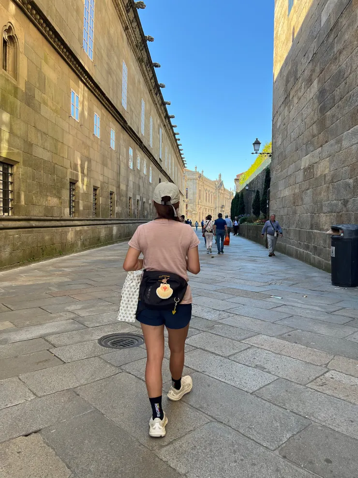 在大教堂拍完照，走路到離教堂只要4分鐘的修道院飯店報到！